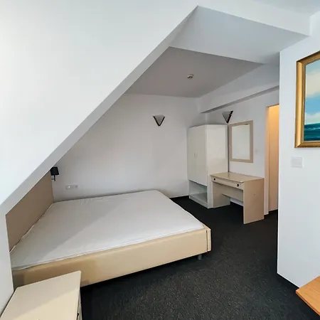 Hotel Adeti