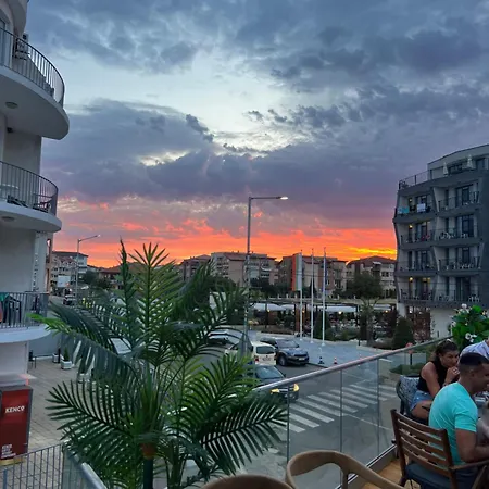 Adeti Hotel